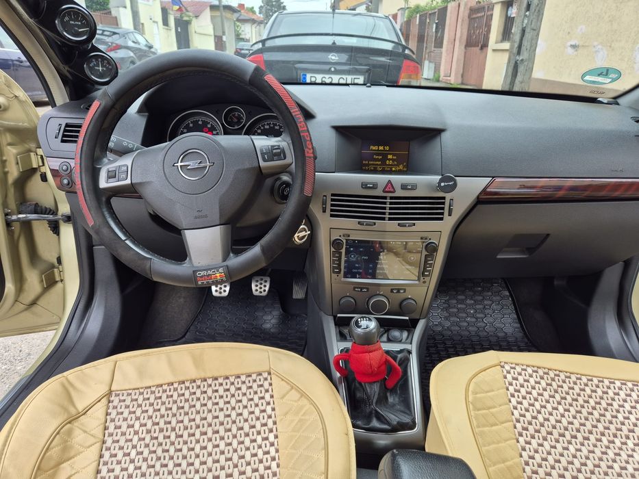 Vând Opel Astra H