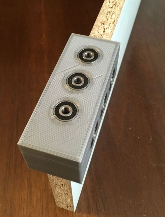 Sablon mobila pt ericsoane din plastic dur gri forma U gauri de 5/7mm