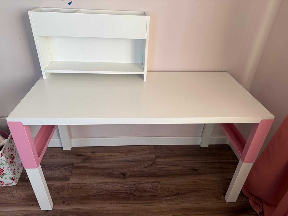 Birou IKEA Pahl roz