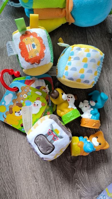 Сет бебешки играчки и биберон Philips Avent