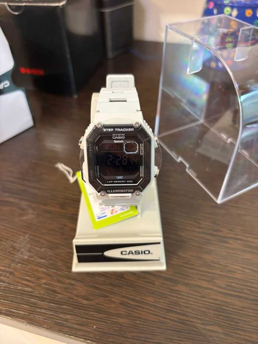 электронные часы Casio WS-B1000