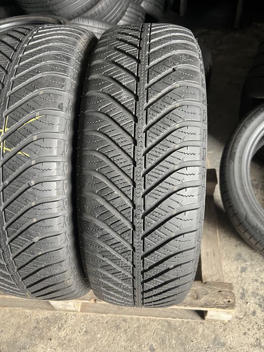 2 anvelope M+S 215/60/17  Goodyear!