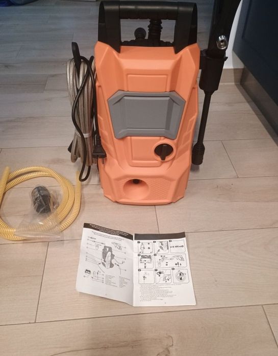 Pistol de spalat cu presiune, 1400 W, 130 bar, 390 l/h, set complet cu