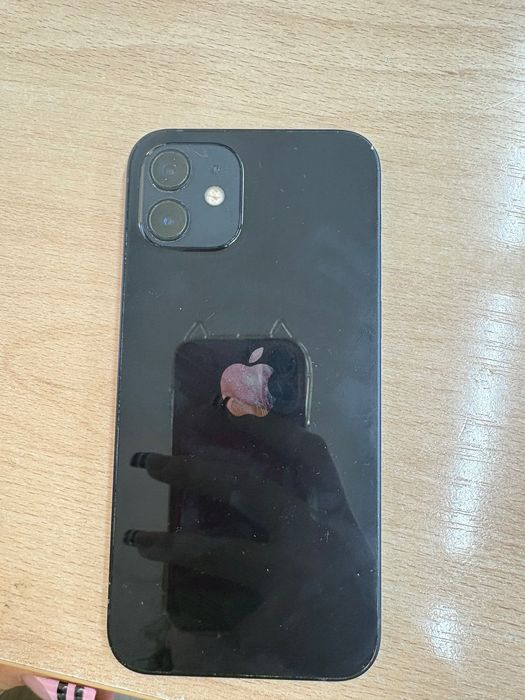 iPhone 12 64 гб.