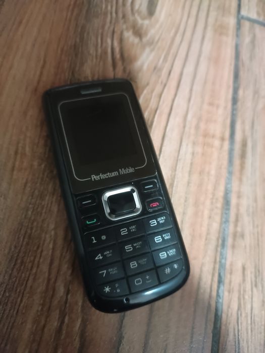 Perfectum  Hisense C1100 Telefon.