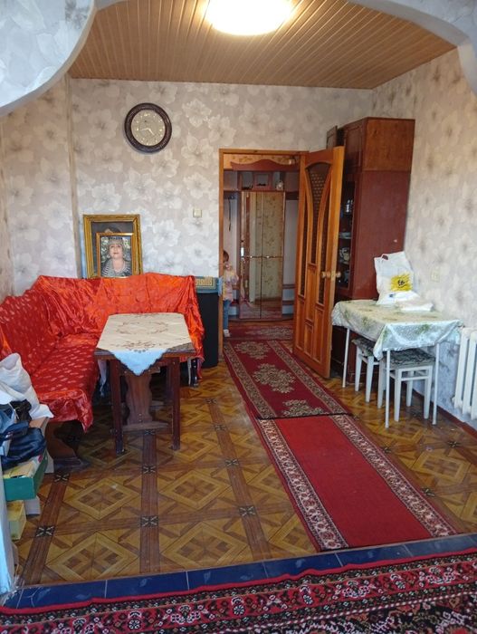 1 xonali kvartira arendaga beriladi quyliq bozor