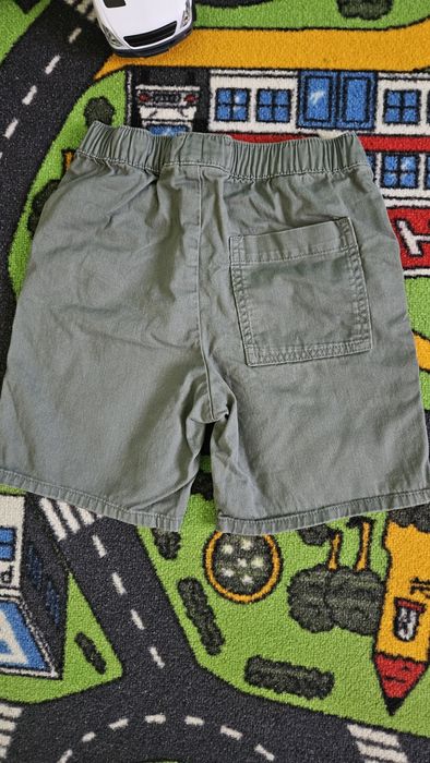 H&m 122/128 pantaloni scurti + tricou baieti