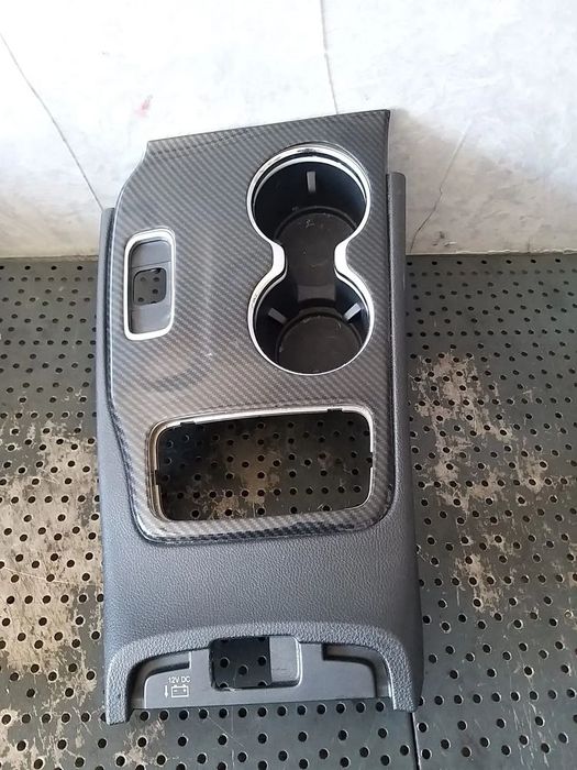 Rama consola centrala suport pahare jeep grand cherokee 4 wk wk2 x90018100bl x90021700 1xh202x9ac