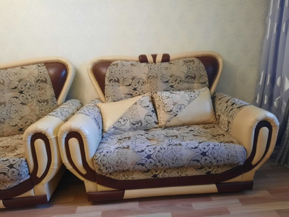 Диван две кресла