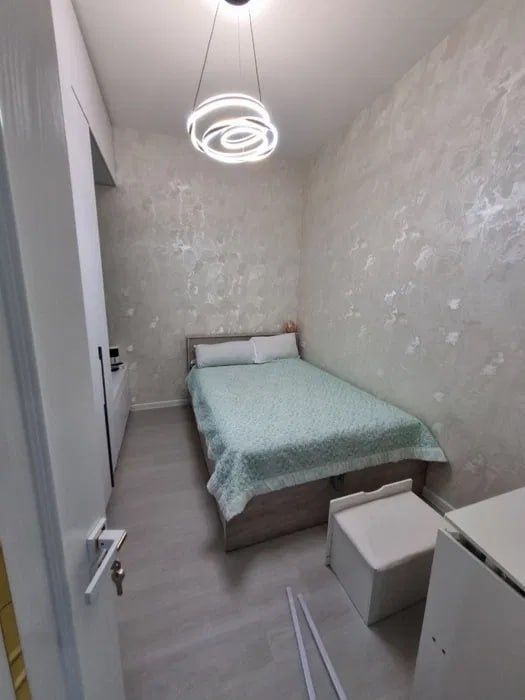 Янгихаетда 4 хонали уй сотилади +меб +тех 90 кв.м Заходи и Живи