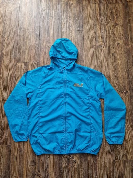 Страхотна мъжка ветровка JACK WOLFSKIN размер М / L