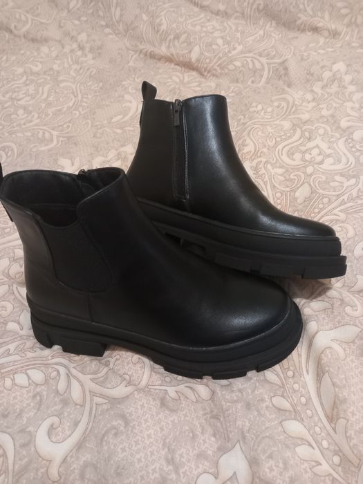 Продам  лоперсы, ботинки 37 размер