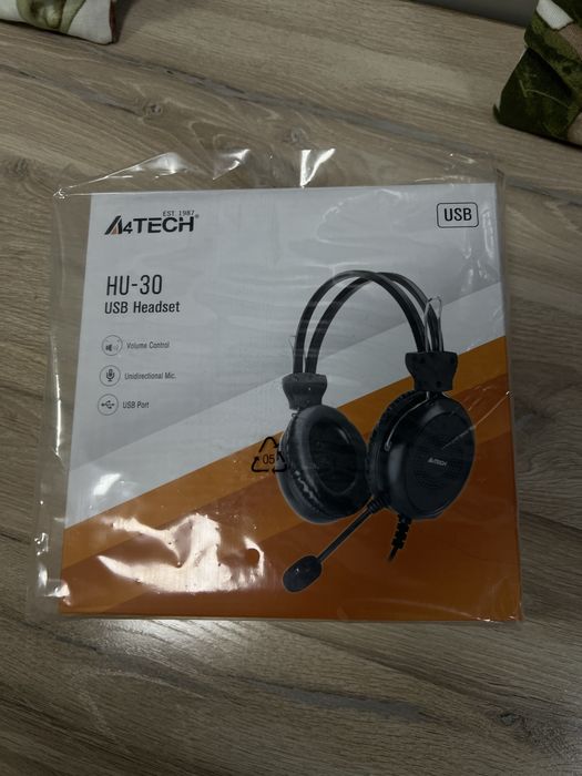 Наушники новые черные