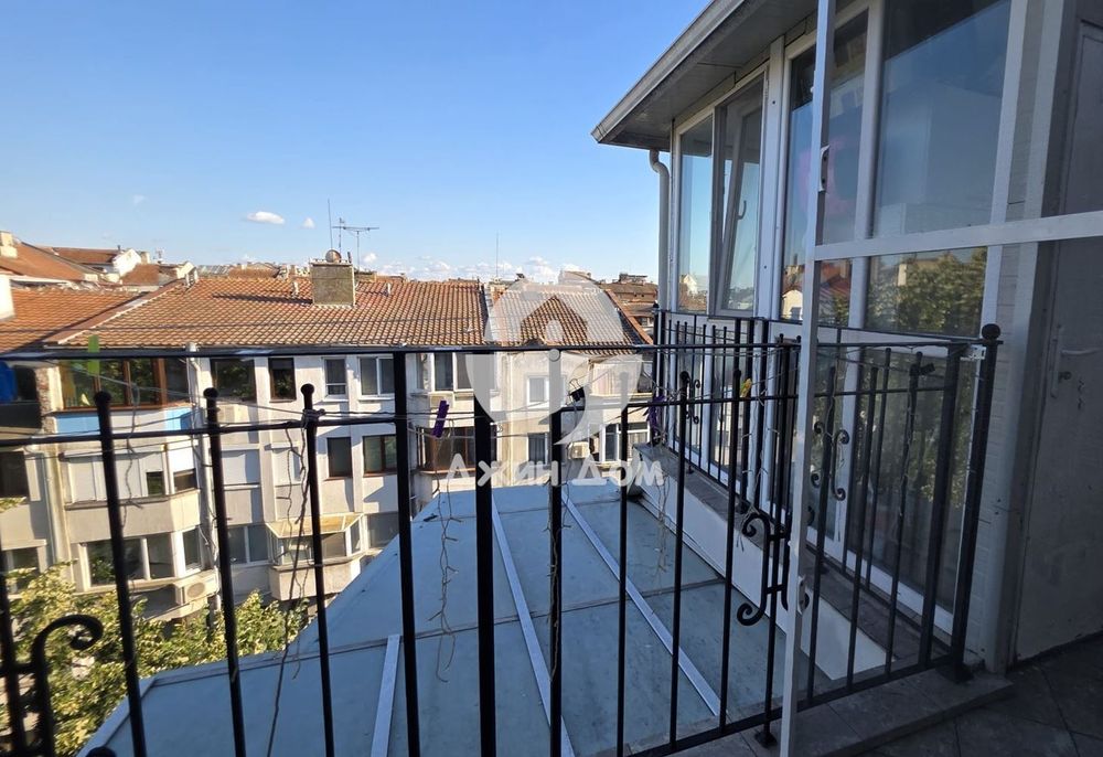 Продава се Двустаен апартамент в Бургас, Възраждане - 73 кв.м за 2261 €/кв.м - Снимка #6