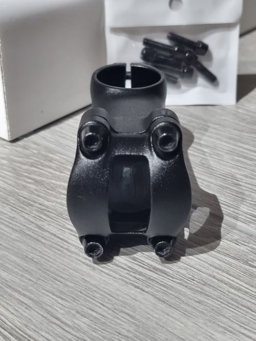 Pipă Syncros 70mm  ± 7⁰ plus șuruburi noi