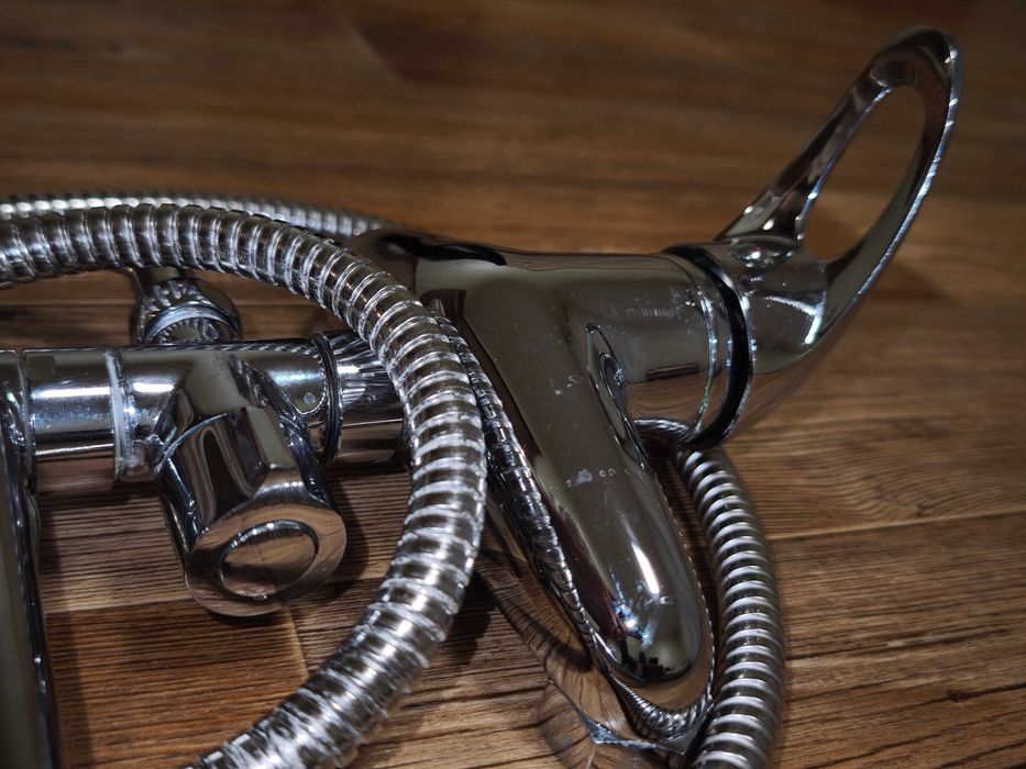 Смеситель для ванны