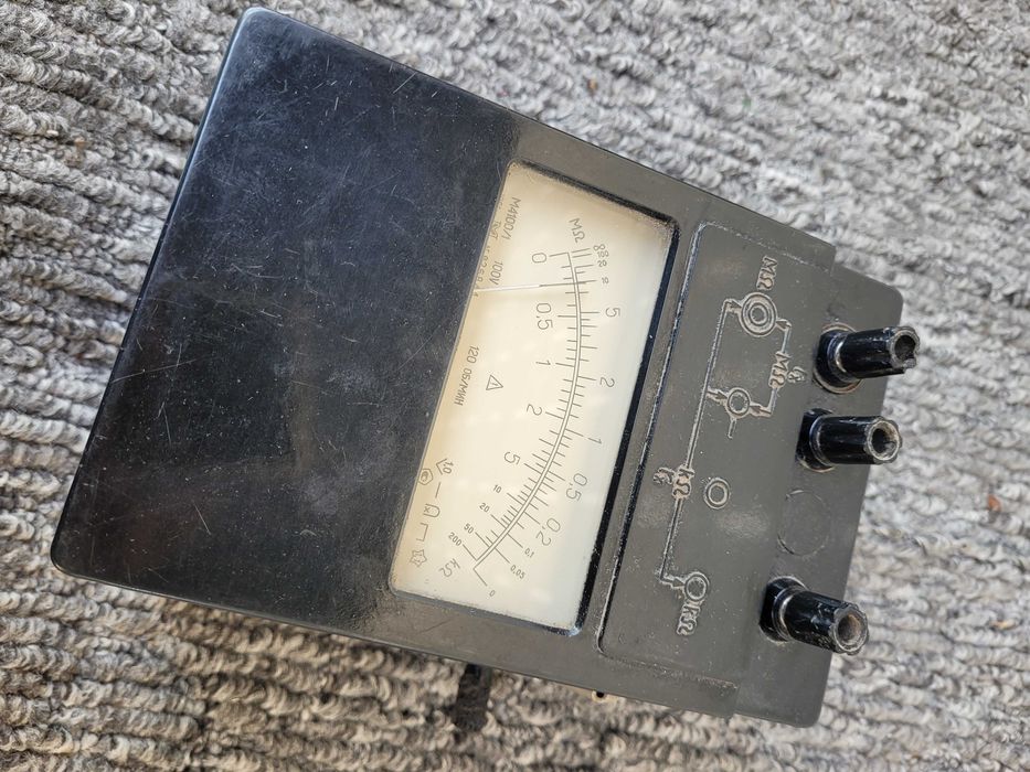 Продам мегаомметр М4100/1  100V