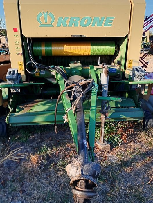 Presa baloți rotunzi Claas Rollant 46 Krone plasa