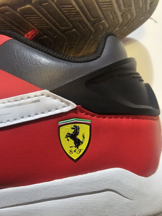 Adidasi puma sport din piele Ferrari drift cat delta.