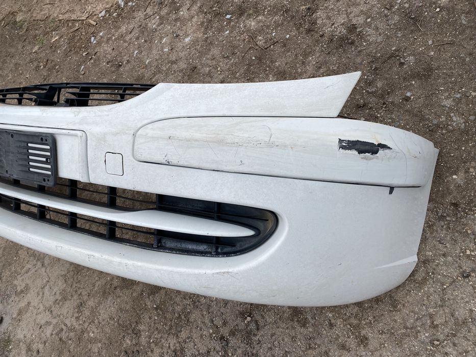 Предна  броня за Citroen C8