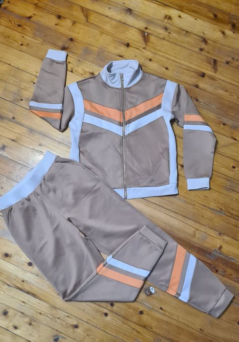 Спортен комплект размер С.