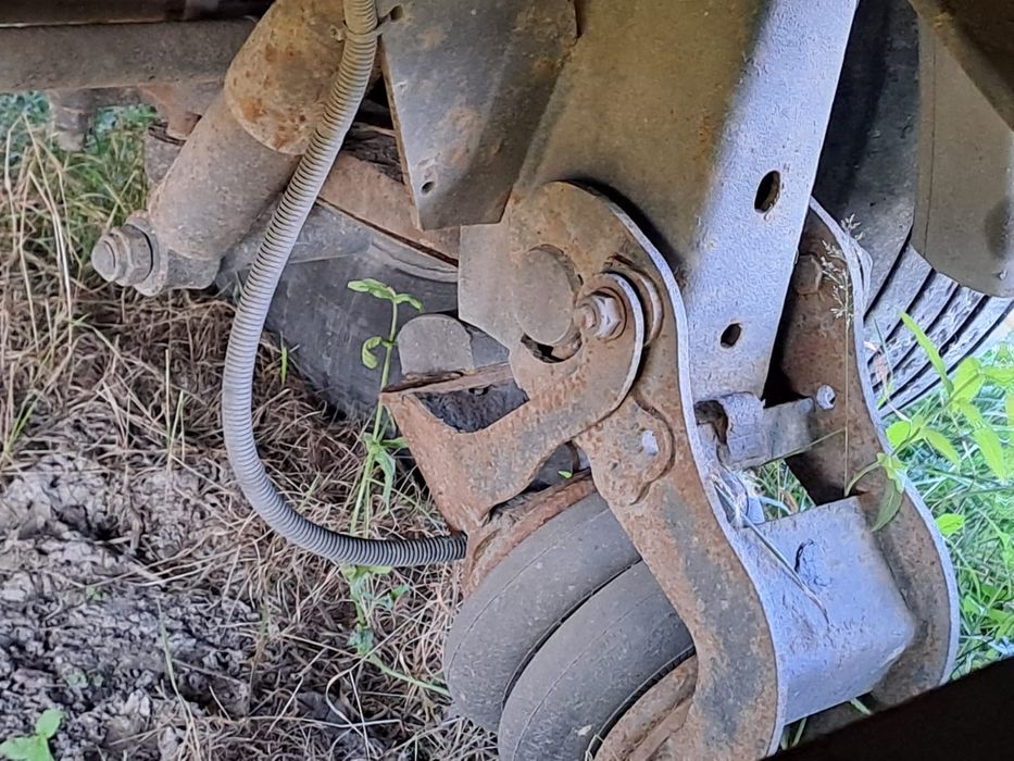 Vând Walking Floor !Preț 9000 euro .