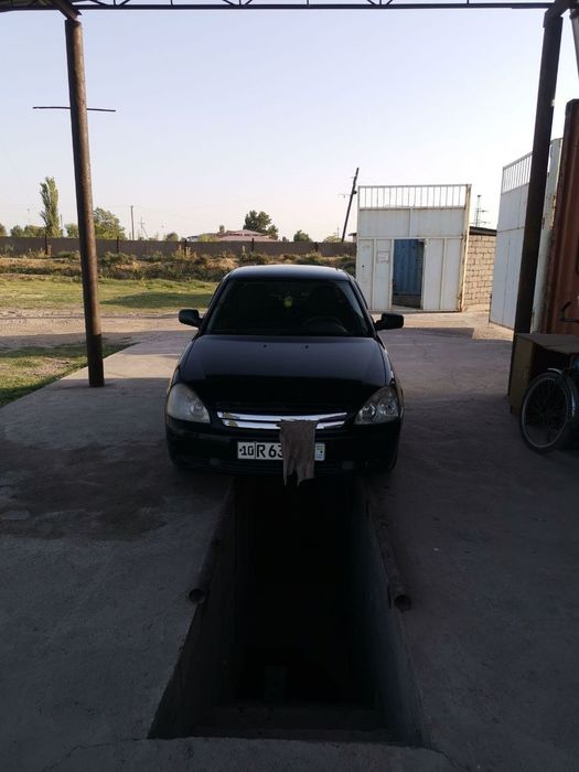 Lada priora sotiladi