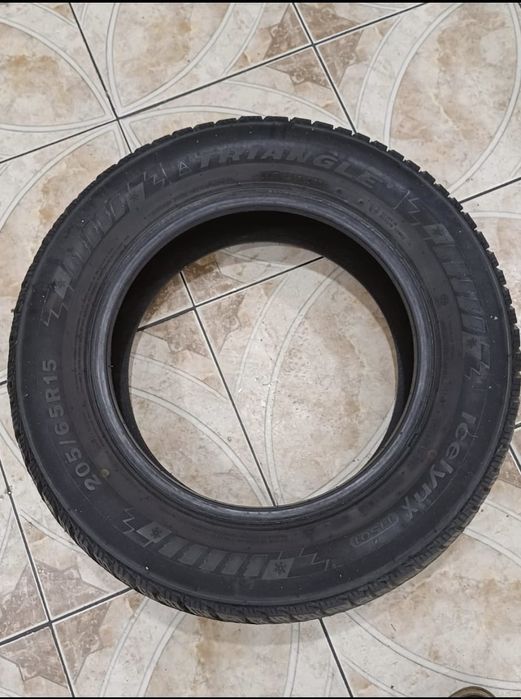 Продам комплект зимних шин