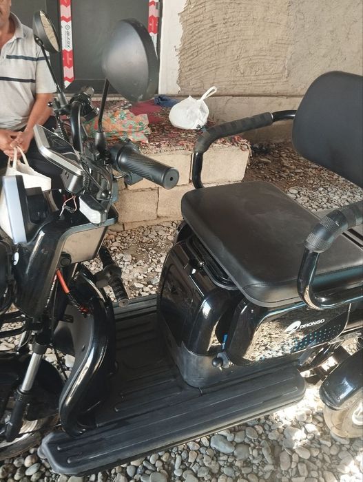 Skuter uch oyoqli yangi bir oy bulgan
