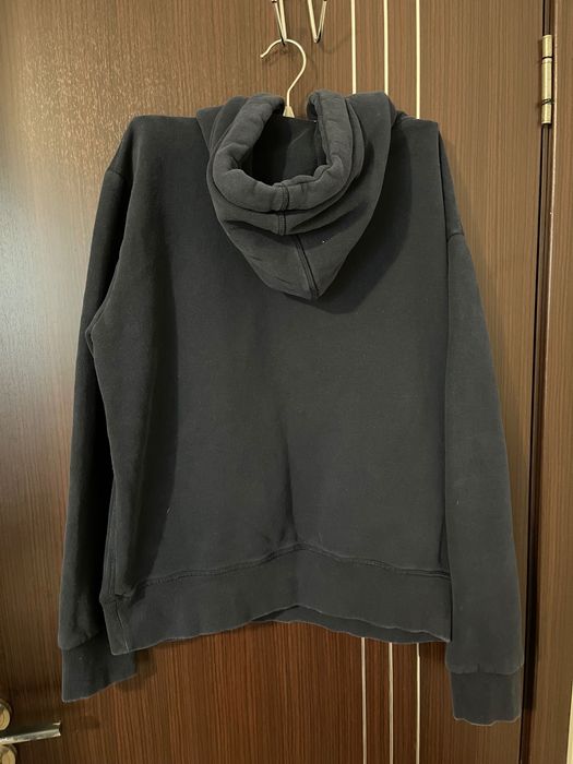 Суичър на марката SuperDry