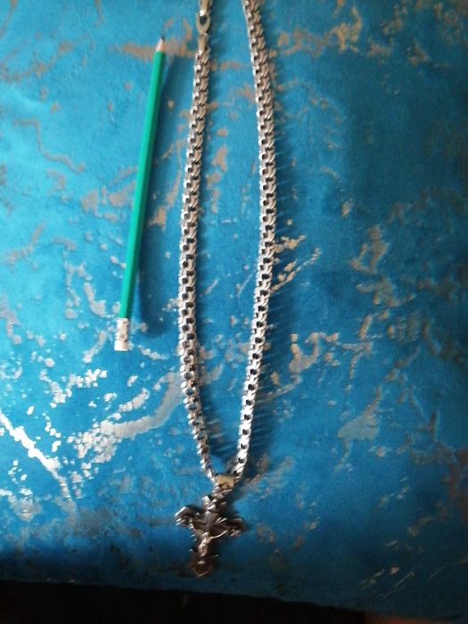 Продам цепь с крестом