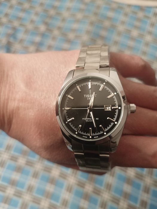 Продается мужские часы