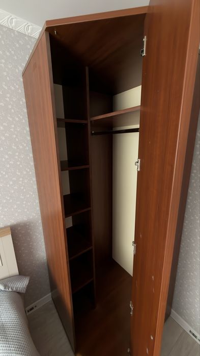 Шкаф в хорошем состоянии 20.000 тг