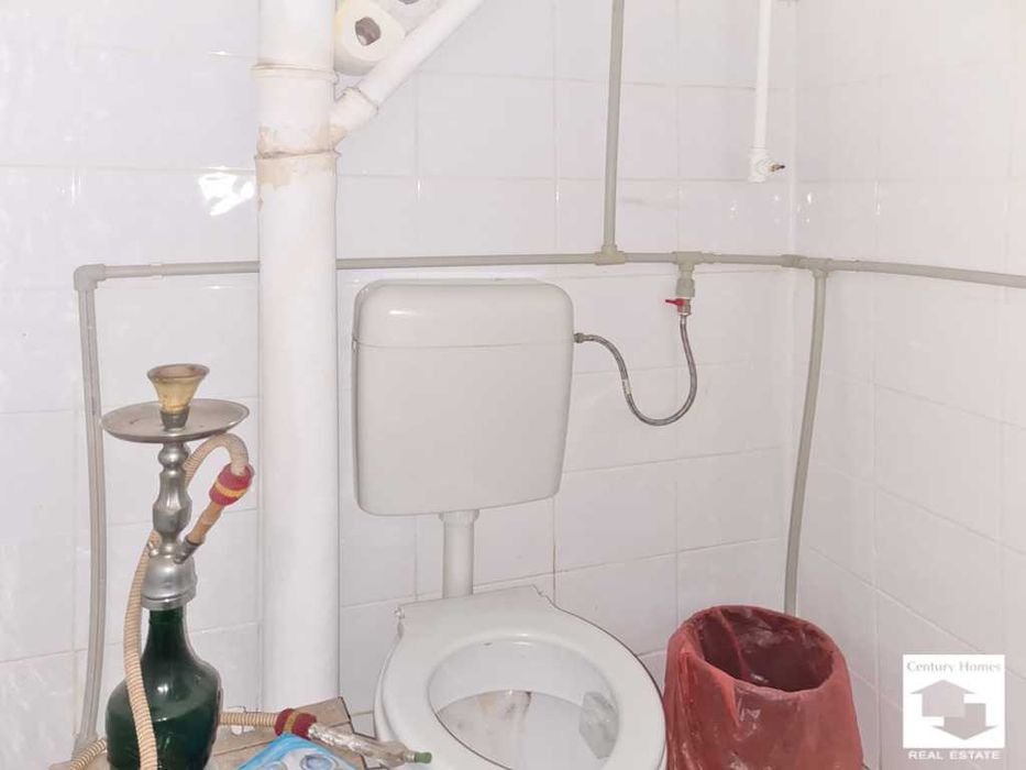 145296 Търговски обект на главната улица в с. Полски Сеновец