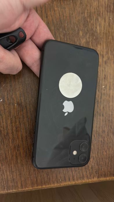 Se vinde Iphone 11 64 gb Memorie