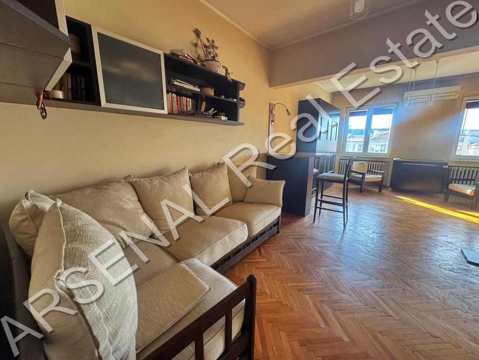ПРОДАВАМЕ 3-ст апартамент в кв. Оборище