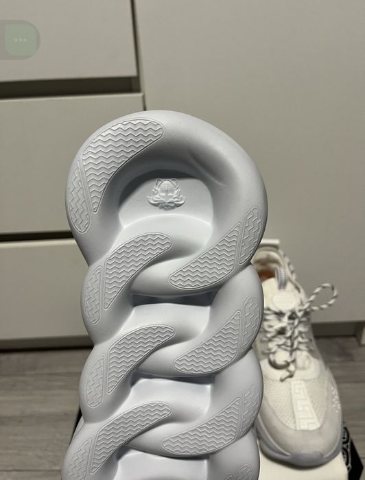 Versace Chain reaction