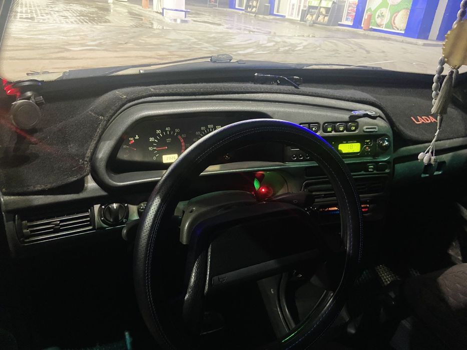 Автомобиль ВАЗ 2114