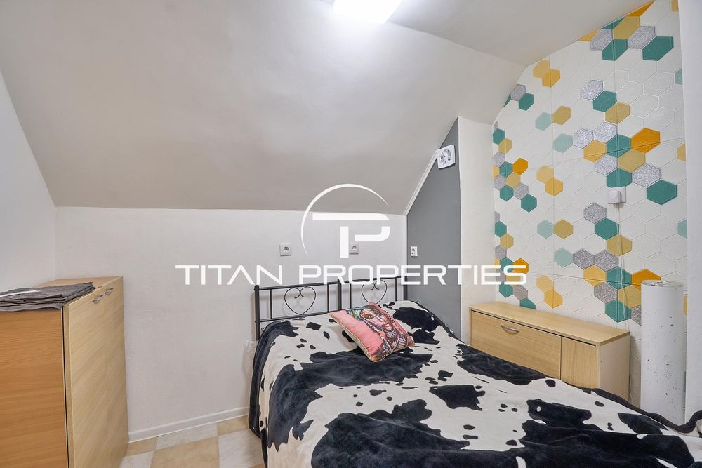 Дава се под наем Двустаен апартамент в Пловдив, Център - 30 кв.м за 325 € - Снимка #2