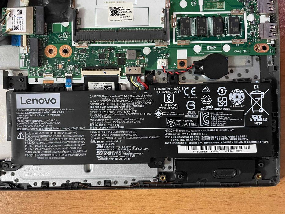 Ноутбук Lenovo V14-ada