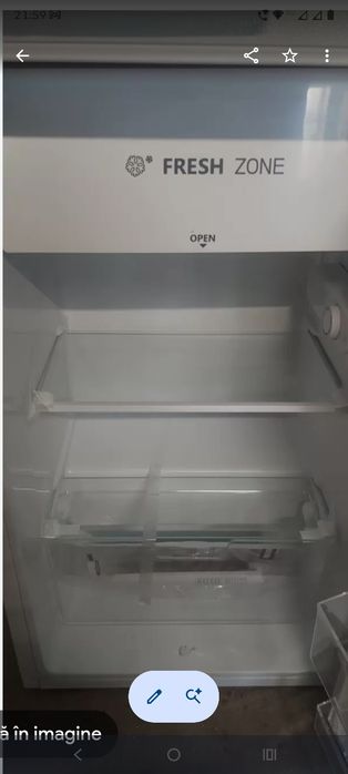 Frigider 91 litri cu congelator