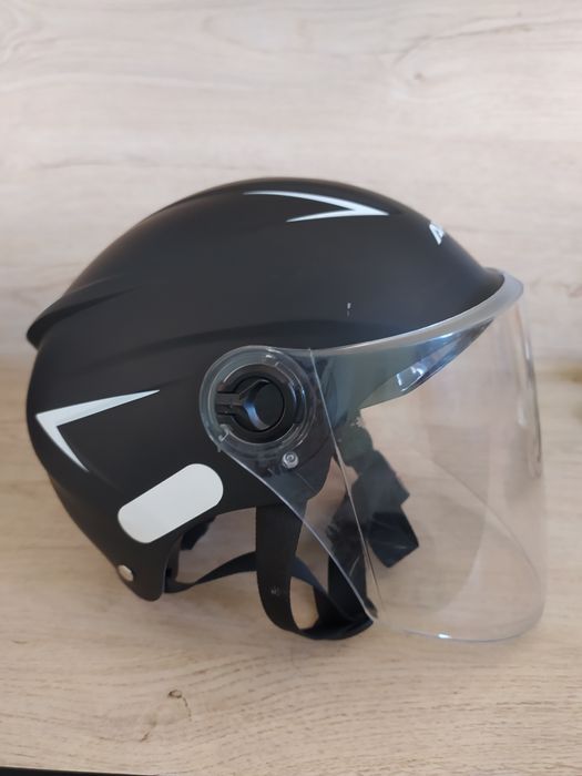 Каска для скутера