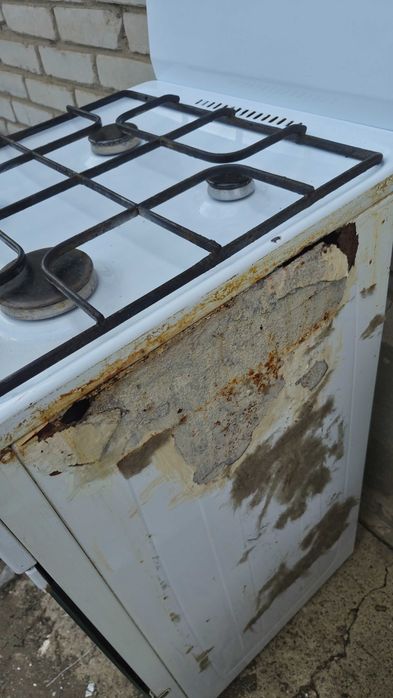 Продам газовую плиту