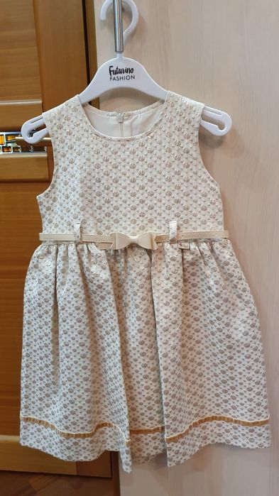 Продам платье нарядное