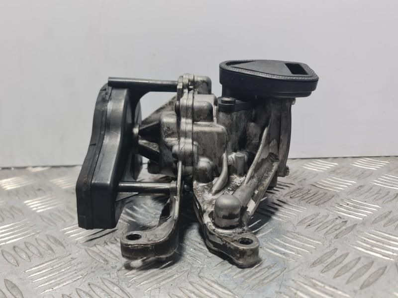 Pompa ulei Opel Astra J GTC 1.6CDTI 136cp 100kw; 1.6CDTI 120cp 88kw; 1