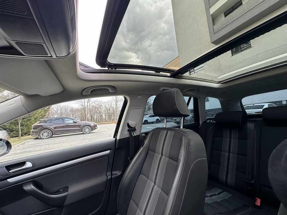 Volkswagen Golf 6 1.6 TDI Match • RATE • Trapă • Sport • Park Assist