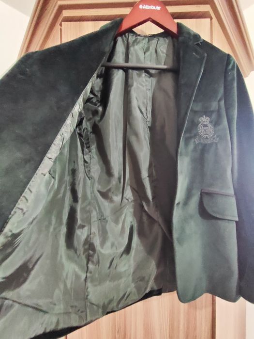 Продам пиджак на мальчика