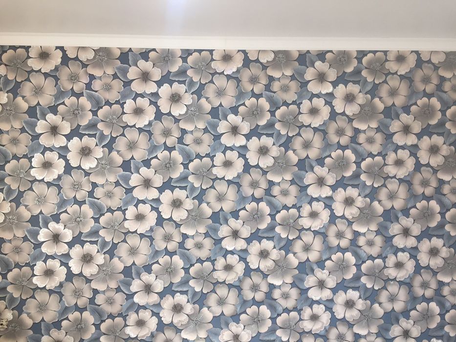 Поклейка  обоев.