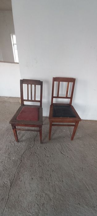 Стол и 2 стулья. Стол және 2 орындық.