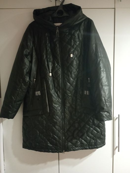 Продам парку   ,плащи, костюм